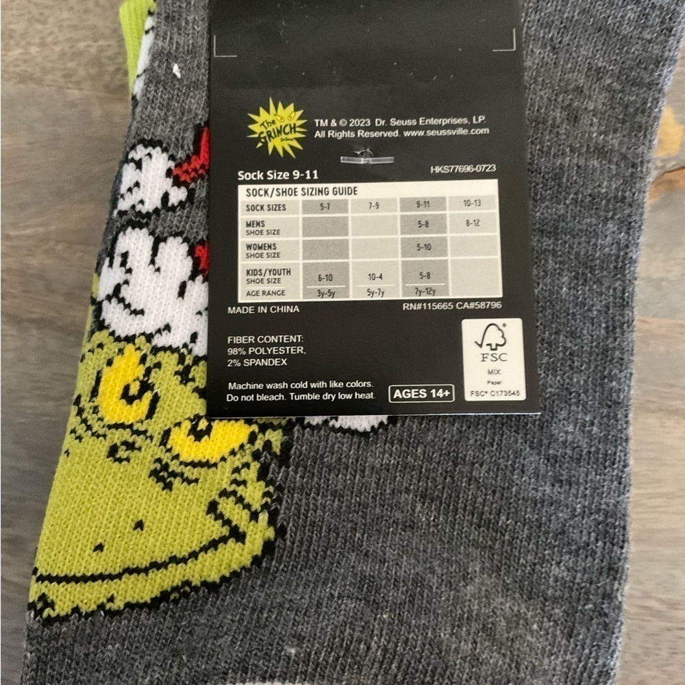 Dr. Seuss the Grinch 2 Pairs Casual Socks - Picture 5 of 6